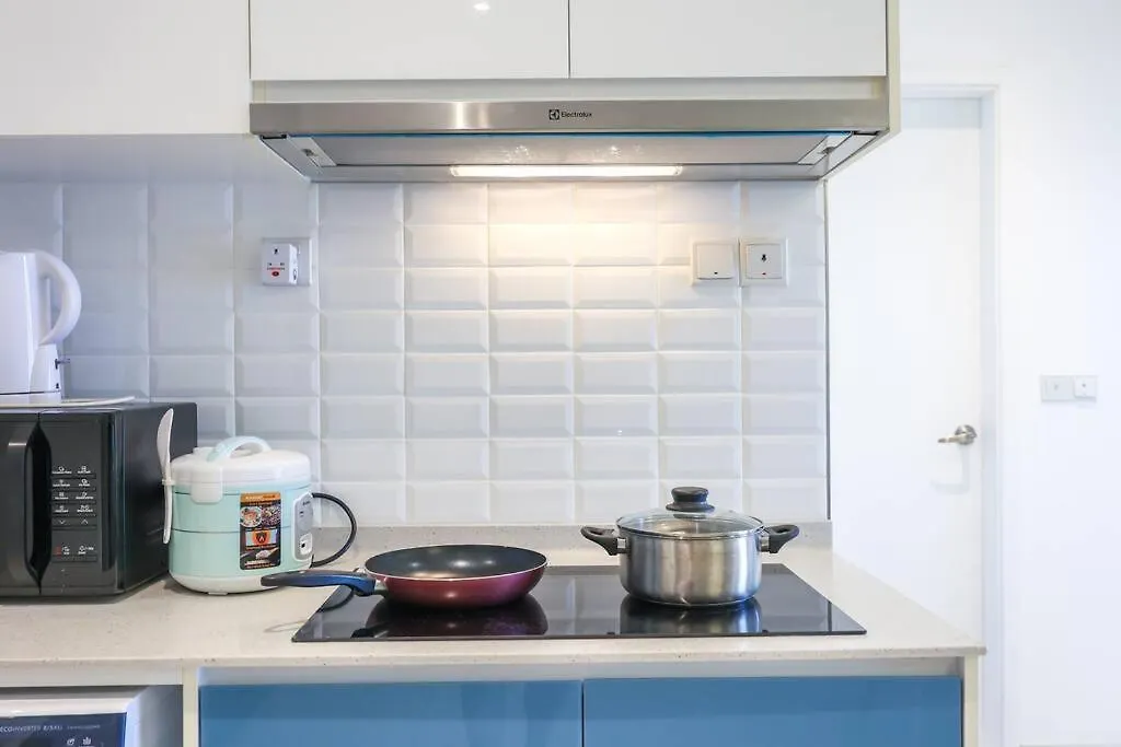 Continew Trx Corner House +2 Balconies +2 Rooms Kuala Lumpur Apartment