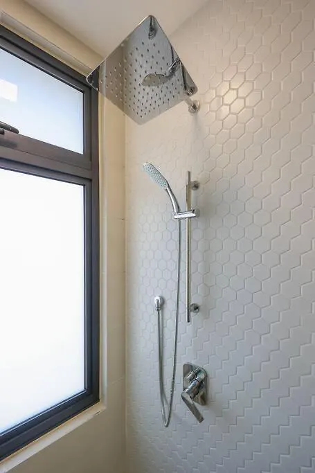 Daire Continew Trx Corner House +2 Balconies +2 Rooms Kuala Lumpur