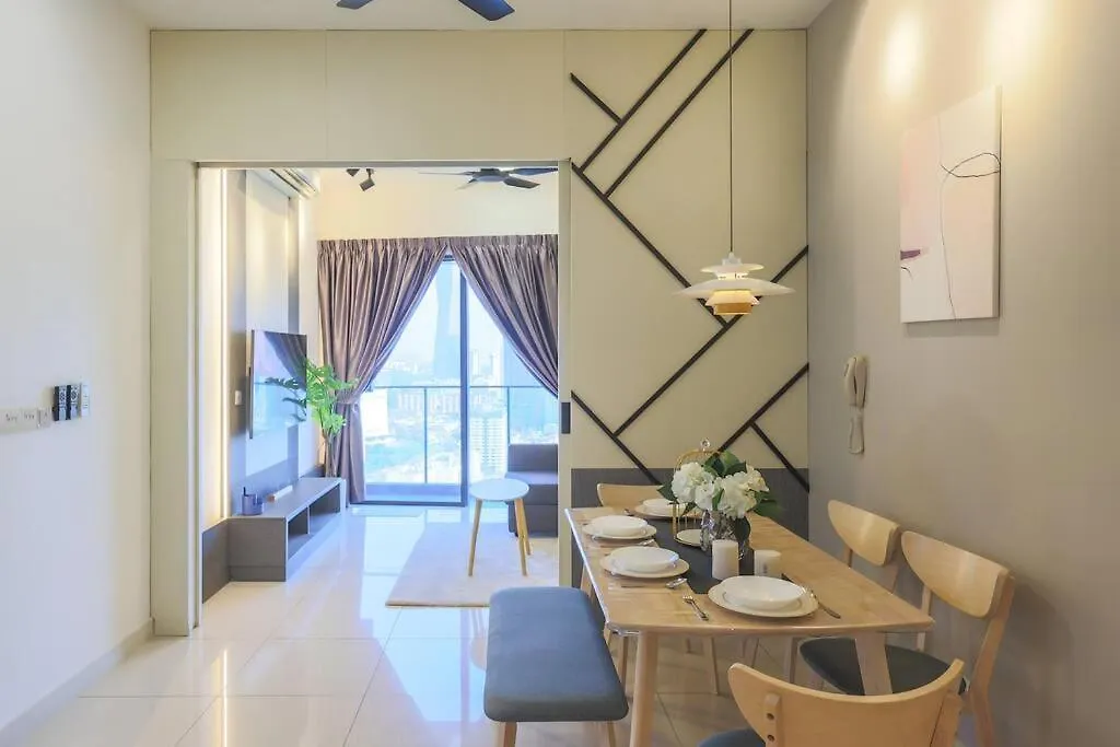 Continew Trx Corner House +2 Balconies +2 Rooms Kuala Lumpur 0*,  Malezya